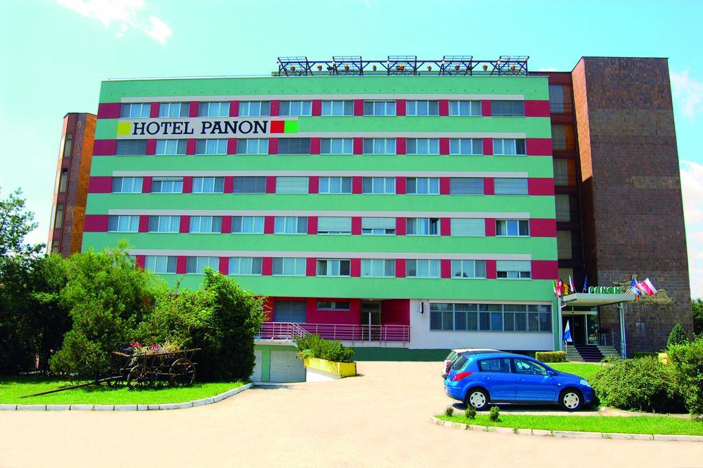 Hotel Panon Hodonin Exterior photo