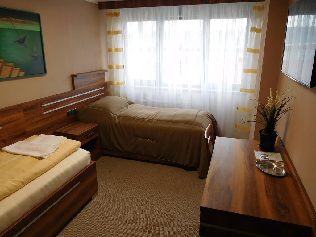 Hotel Panon Hodonin Exterior photo